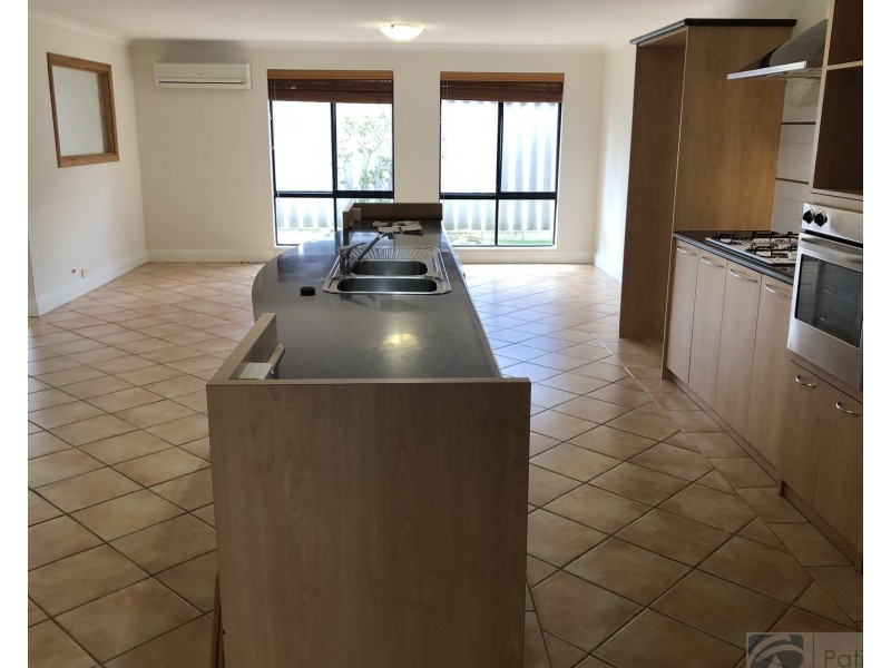 9 Kippilaw Loop, Carramar WA 6031