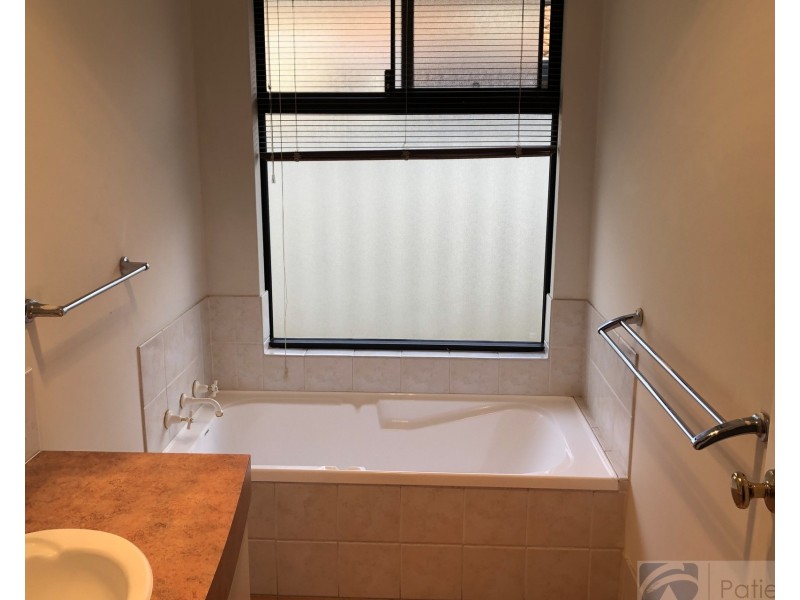9 Kippilaw Loop, Carramar WA 6031