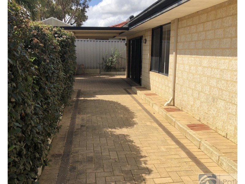 9 Kippilaw Loop, Carramar WA 6031