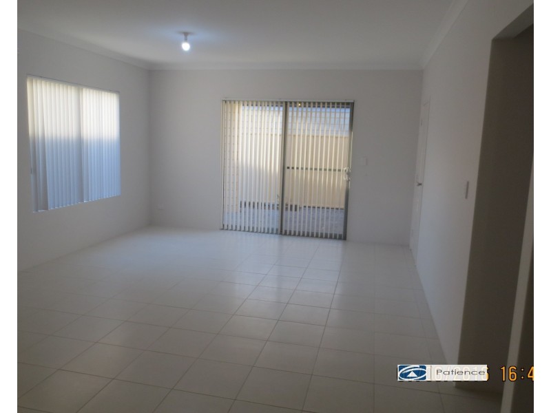 24 Hoypoy Gardens, Darch WA 6065