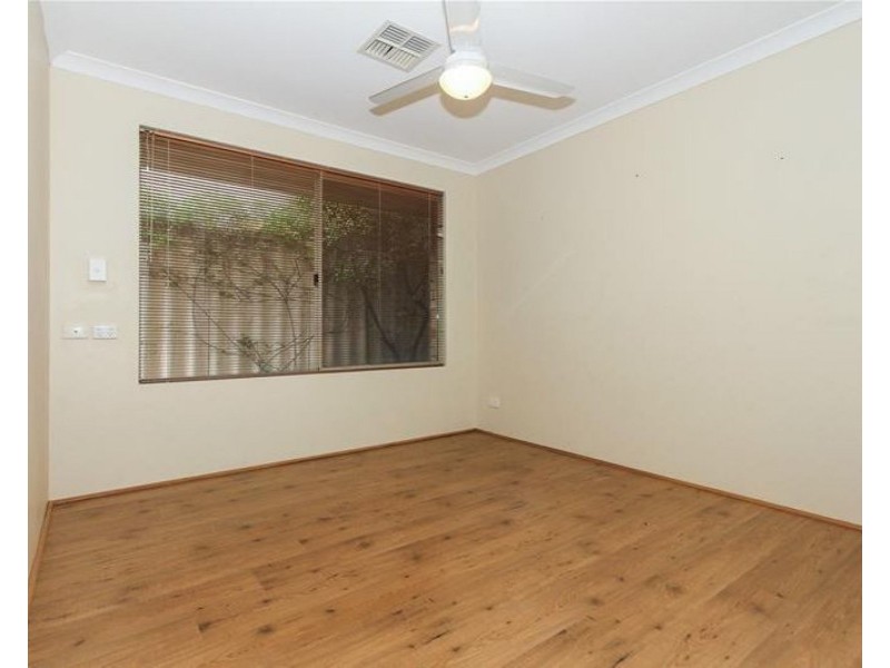 4 Akera Close, Hillarys WA 6025