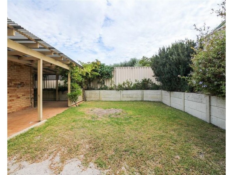 4 Akera Close, Hillarys WA 6025