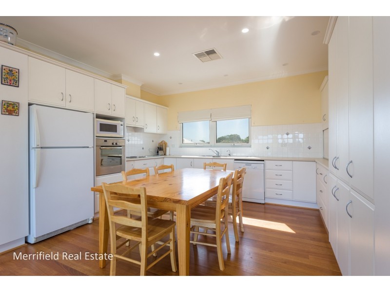 9 Griffiths Street, Collingwood Park WA 6330