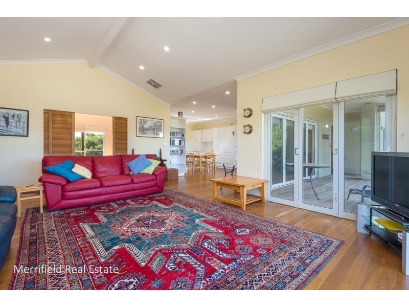 9 Griffiths Street, Collingwood Park WA 6330