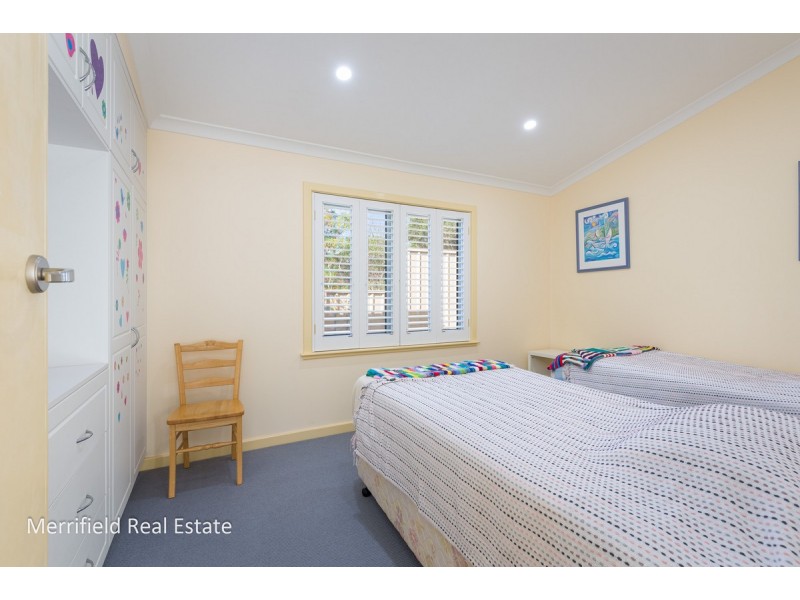 9 Griffiths Street, Collingwood Park WA 6330