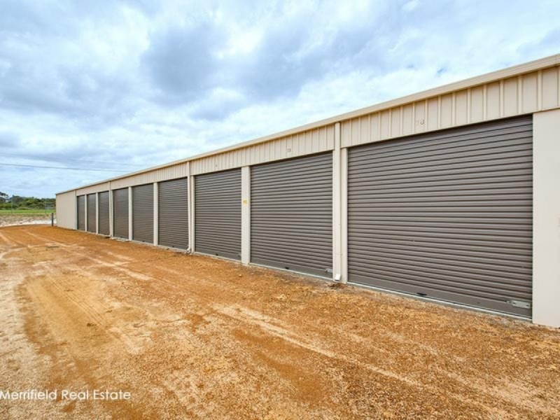 7 Stirling Street, Robinson WA 6330