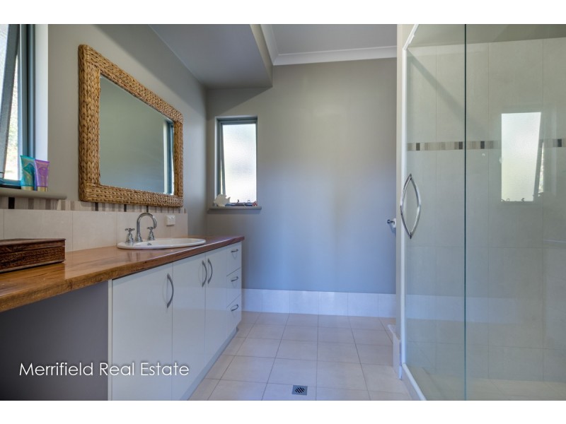 4 Drew Lane, Mira Mar WA 6330