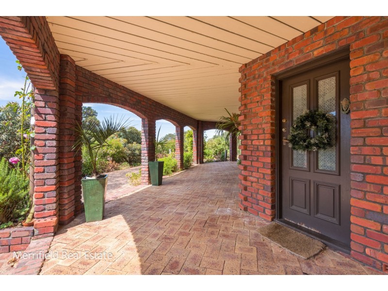 71 Diamond Street, Little Grove WA 6330