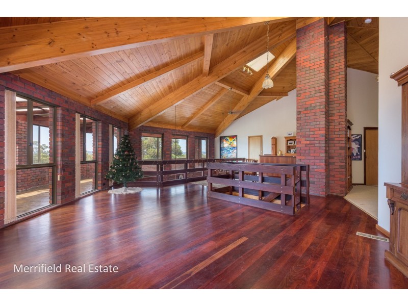 71 Diamond Street, Little Grove WA 6330