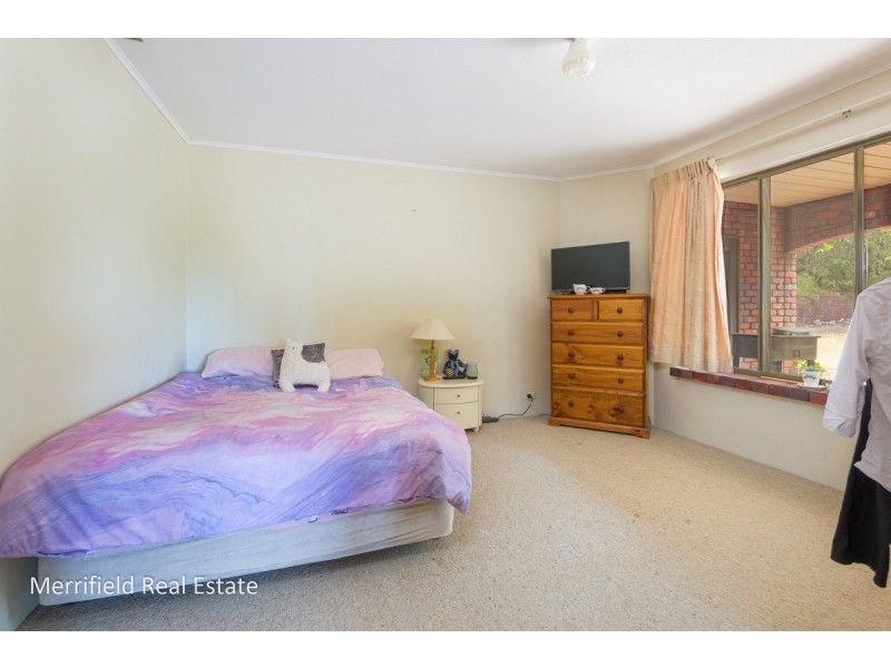 71 Diamond Street, Little Grove WA 6330
