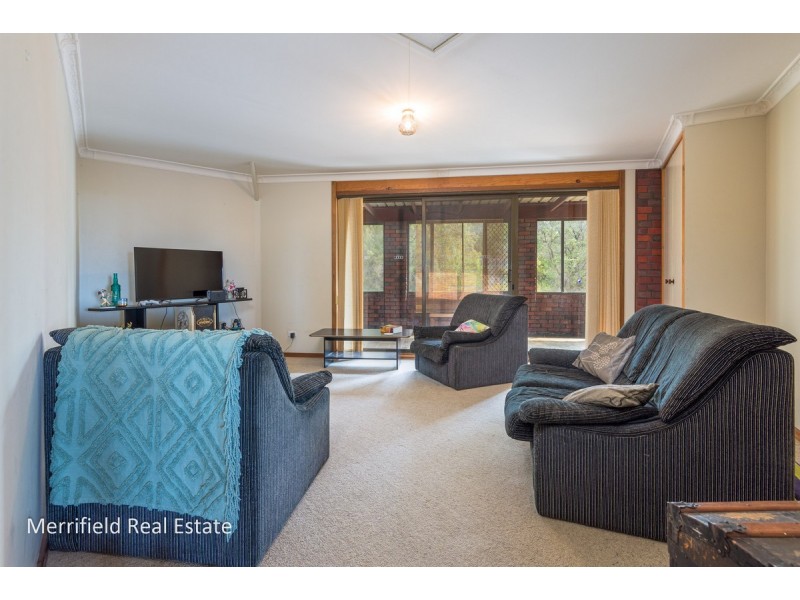 71 Diamond Street, Little Grove WA 6330