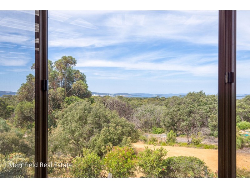 71 Diamond Street, Little Grove WA 6330