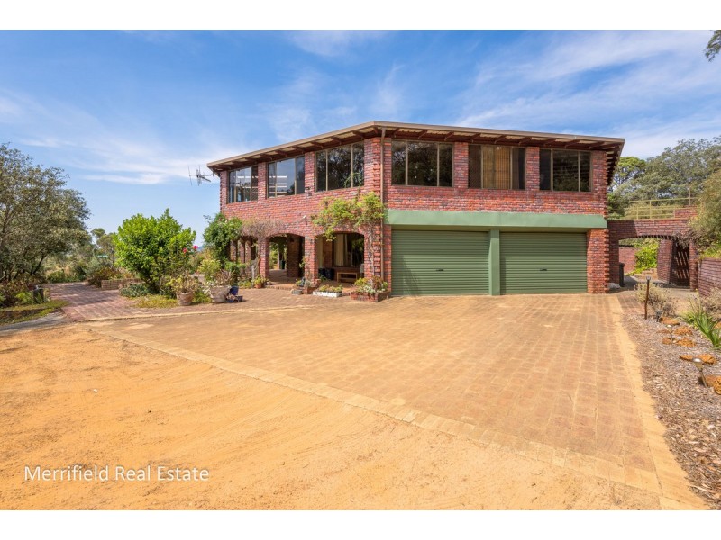 71 Diamond Street, Little Grove WA 6330