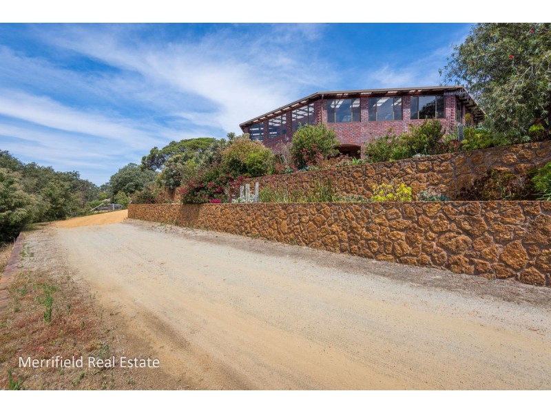 71 Diamond Street, Little Grove WA 6330