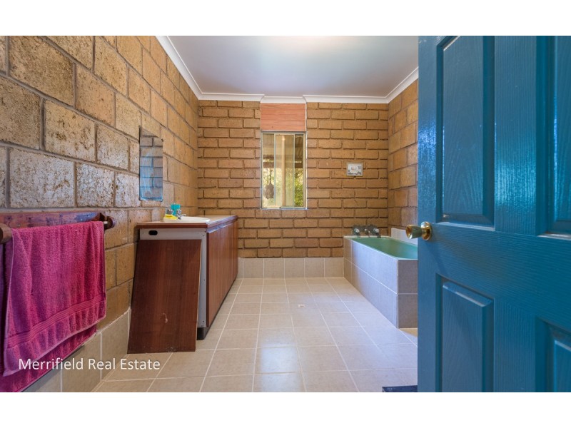 96 Shapland Road, Youngs Siding WA 6330