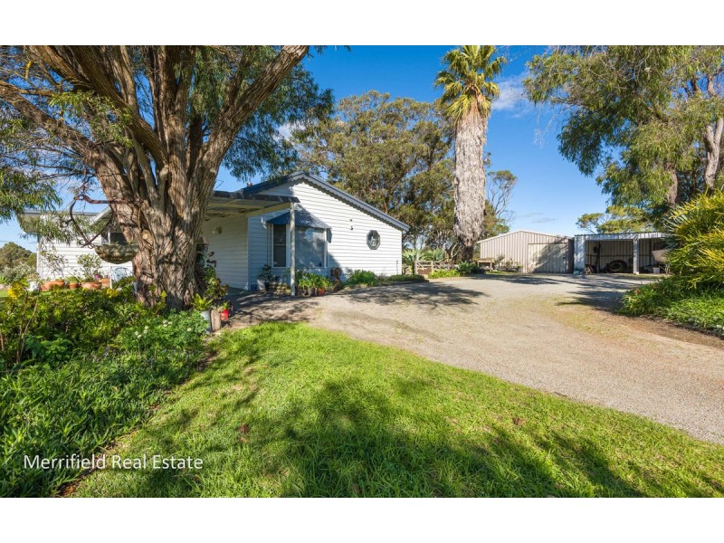 79 Robinson Road, Robinson WA 6330