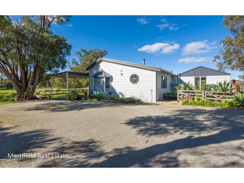 79 Robinson Road, Robinson WA 6330