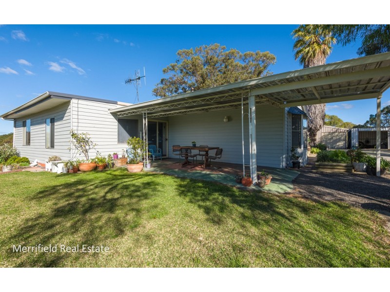 79 Robinson Road, Robinson WA 6330