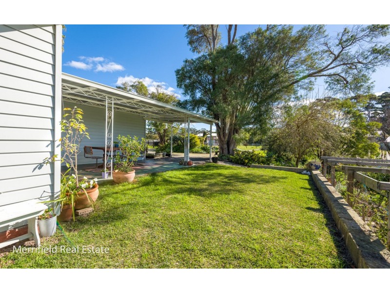 79 Robinson Road, Robinson WA 6330