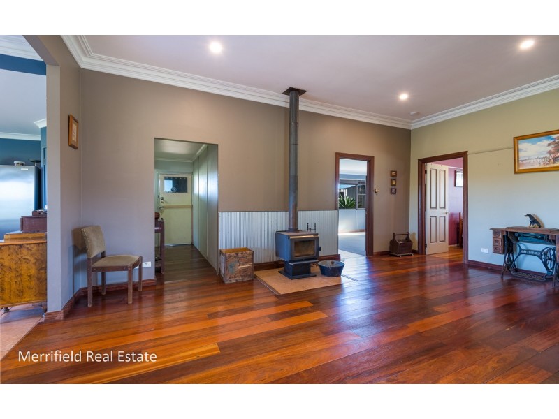 79 Robinson Road, Robinson WA 6330