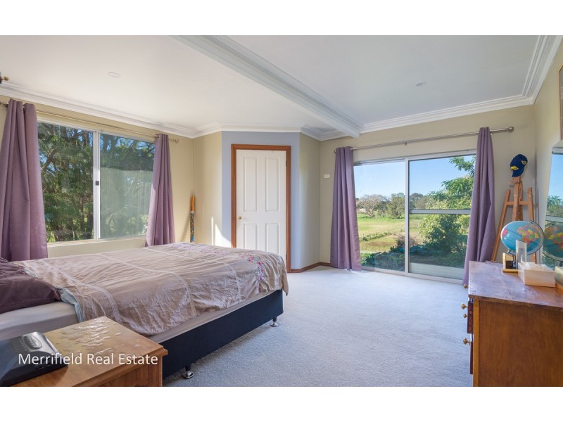 79 Robinson Road, Robinson WA 6330