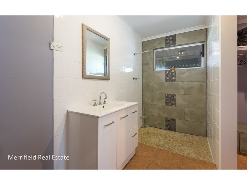 79 Robinson Road, Robinson WA 6330