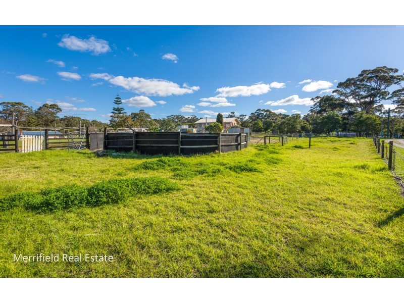 79 Robinson Road, Robinson WA 6330