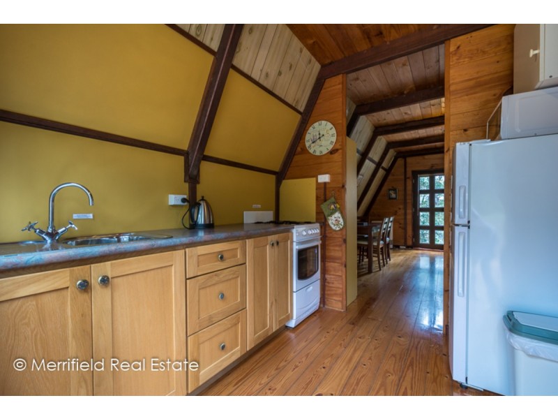 3 Bolganup Road, Porongurup WA 6324