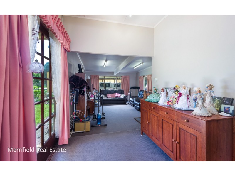 34 Elphinstone Road, Mount Elphinstone WA 6330