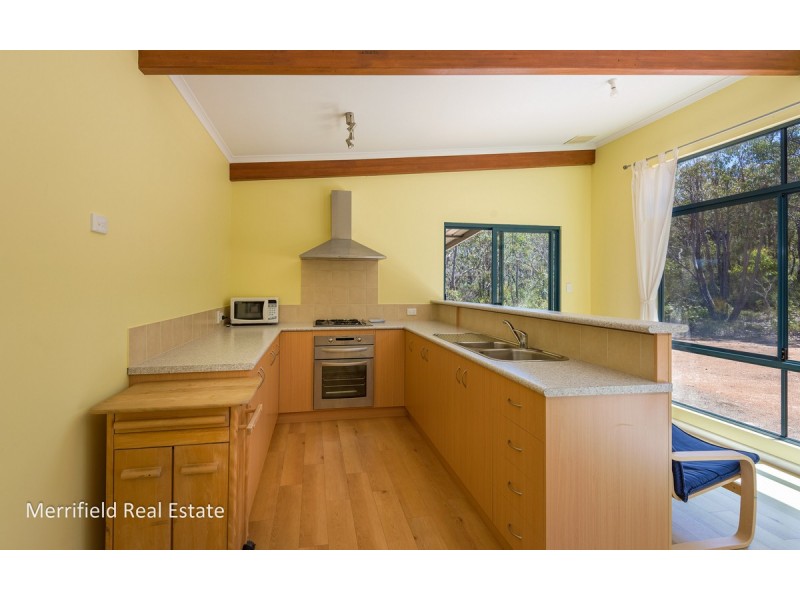 45 Mira Flores Avenue, Porongurup WA 6324