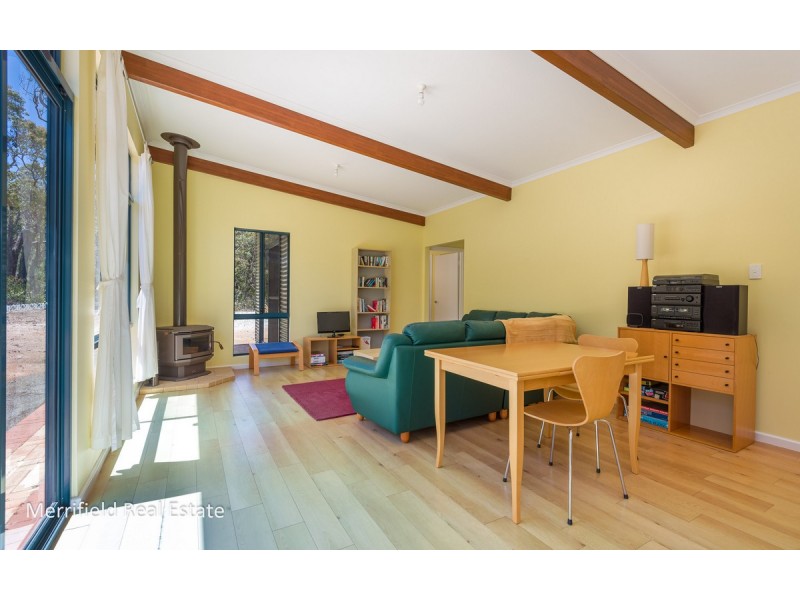 45 Mira Flores Avenue, Porongurup WA 6324