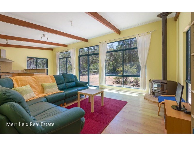 45 Mira Flores Avenue, Porongurup WA 6324