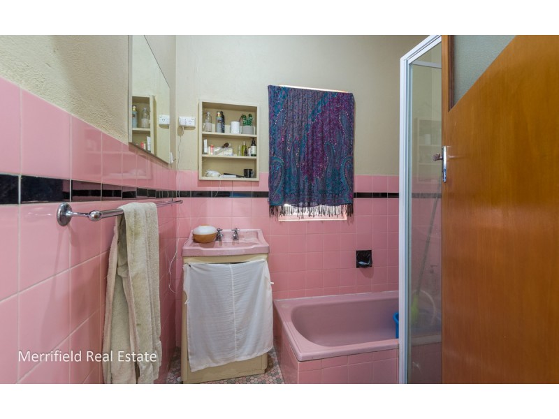 26 Katoomba Street, Orana WA 6330