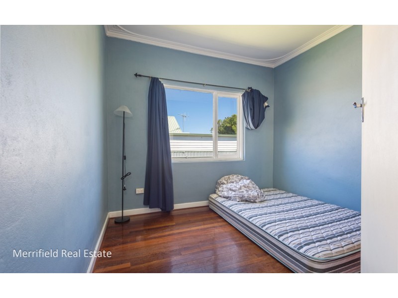 26 Katoomba Street, Orana WA 6330