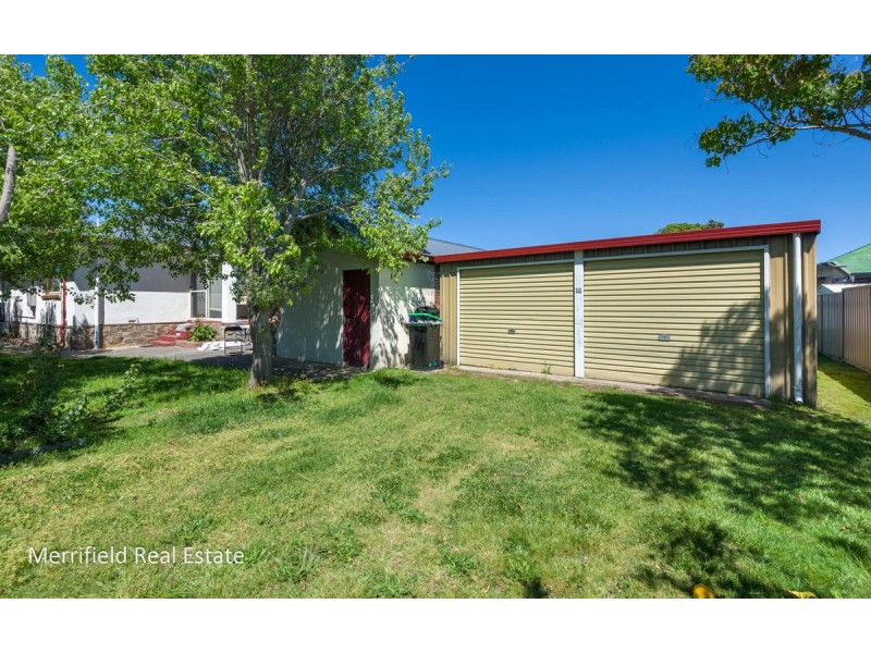 26 Katoomba Street, Orana WA 6330