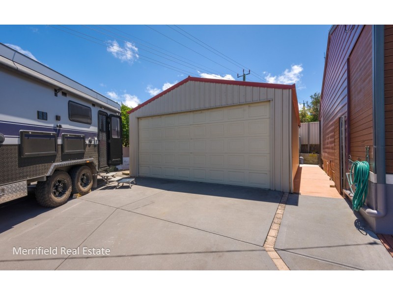 17 Lion Street, Mount Melville WA 6330