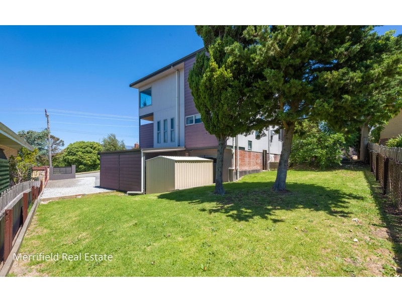 17 Lion Street, Mount Melville WA 6330