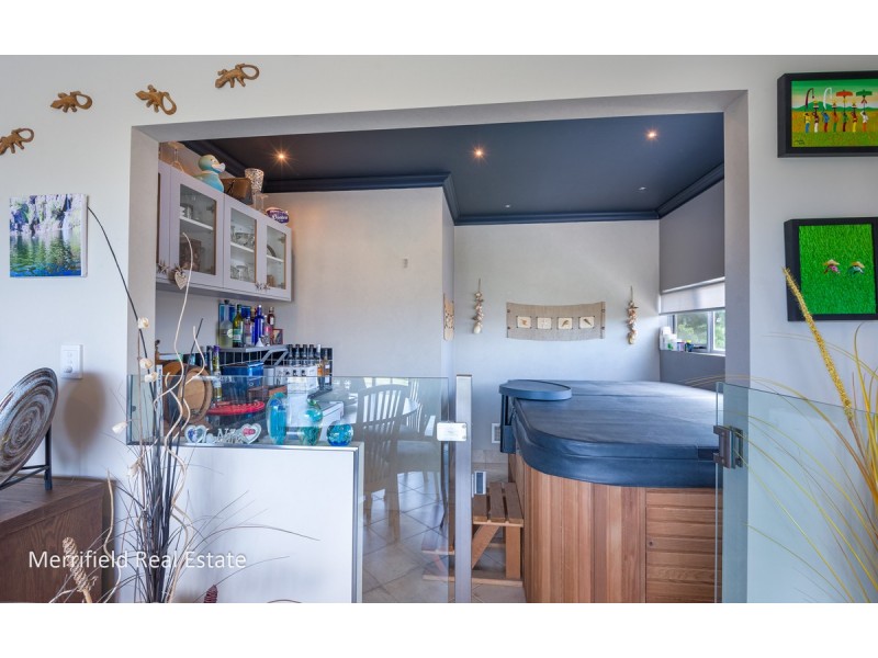 17 Lion Street, Mount Melville WA 6330