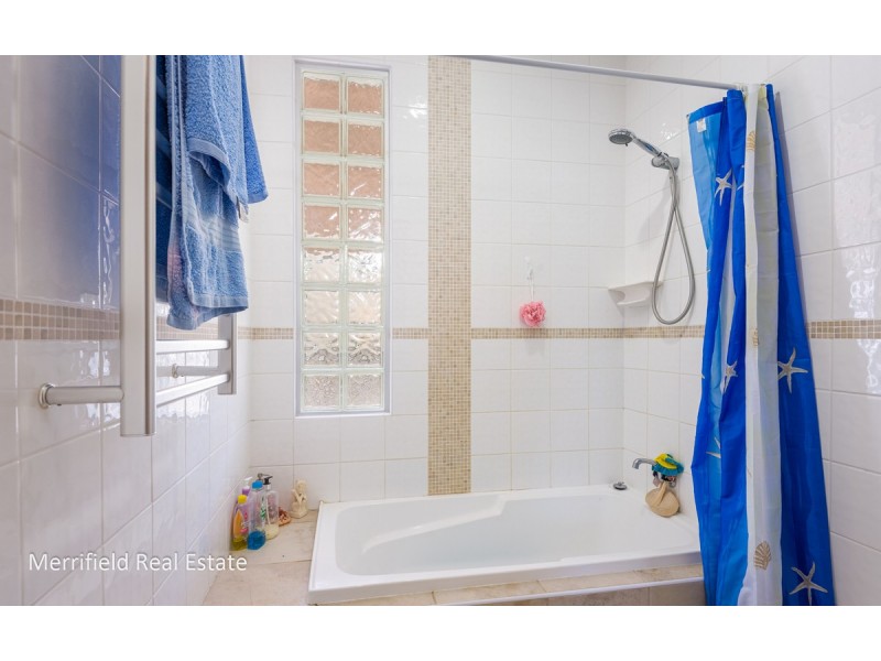 17 Lion Street, Mount Melville WA 6330