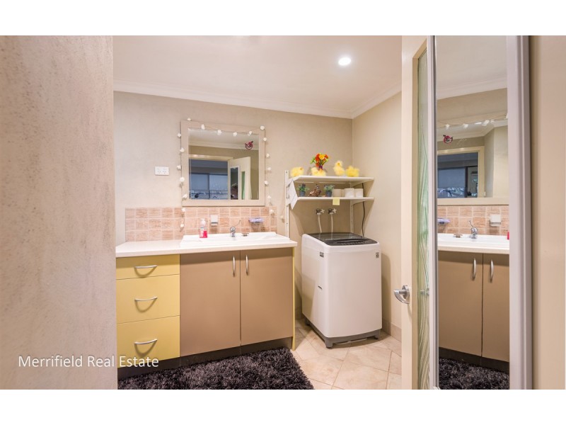 17 Lion Street, Mount Melville WA 6330