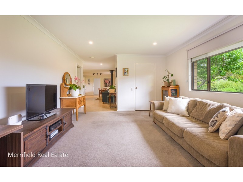 15 Alison Parade, Bayonet Head WA 6330