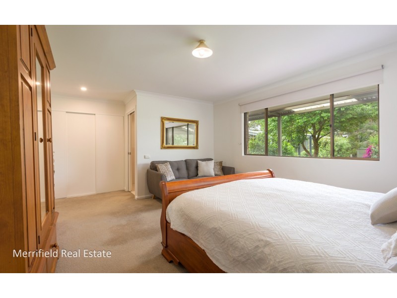 15 Alison Parade, Bayonet Head WA 6330