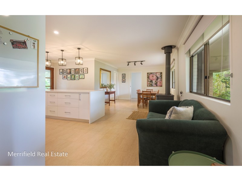 15 Alison Parade, Bayonet Head WA 6330