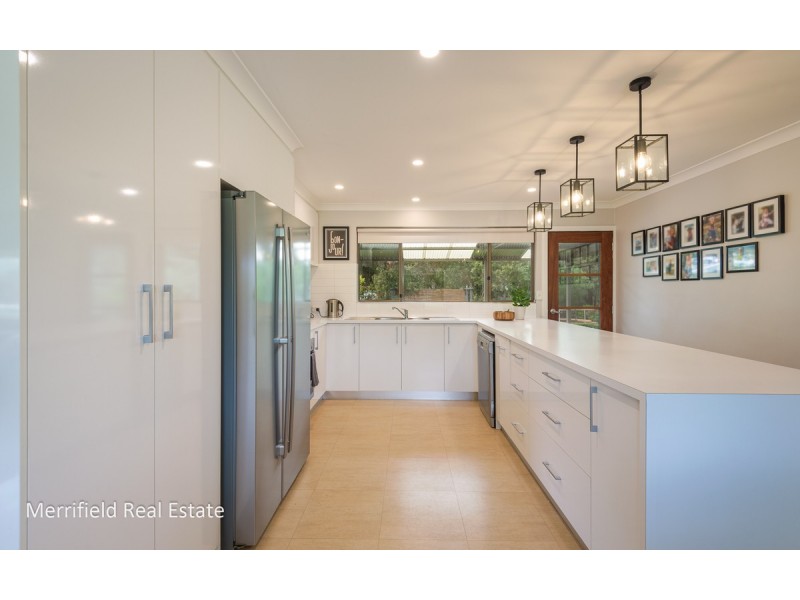 15 Alison Parade, Bayonet Head WA 6330