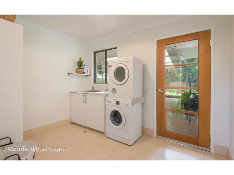 15 Alison Parade, Bayonet Head WA 6330