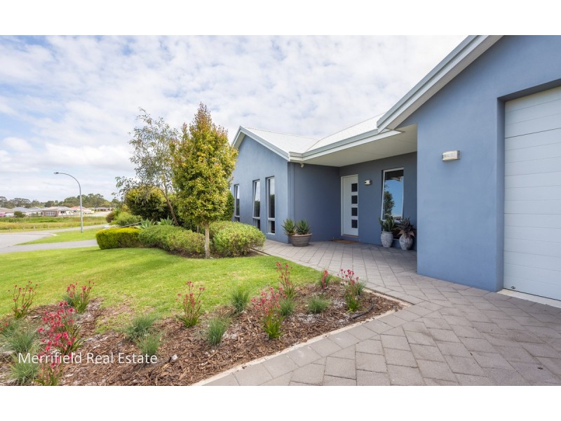 16 Goddard Way, Mckail WA 6330