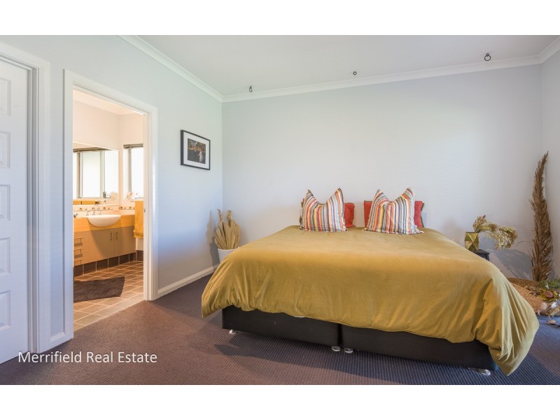 16 Goddard Way, Mckail WA 6330