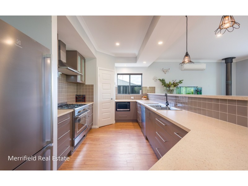 16 Goddard Way, Mckail WA 6330