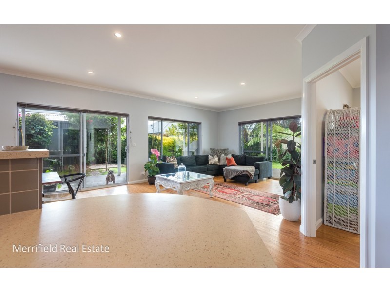 16 Goddard Way, Mckail WA 6330