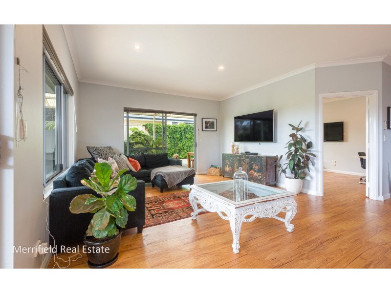 16 Goddard Way, Mckail WA 6330
